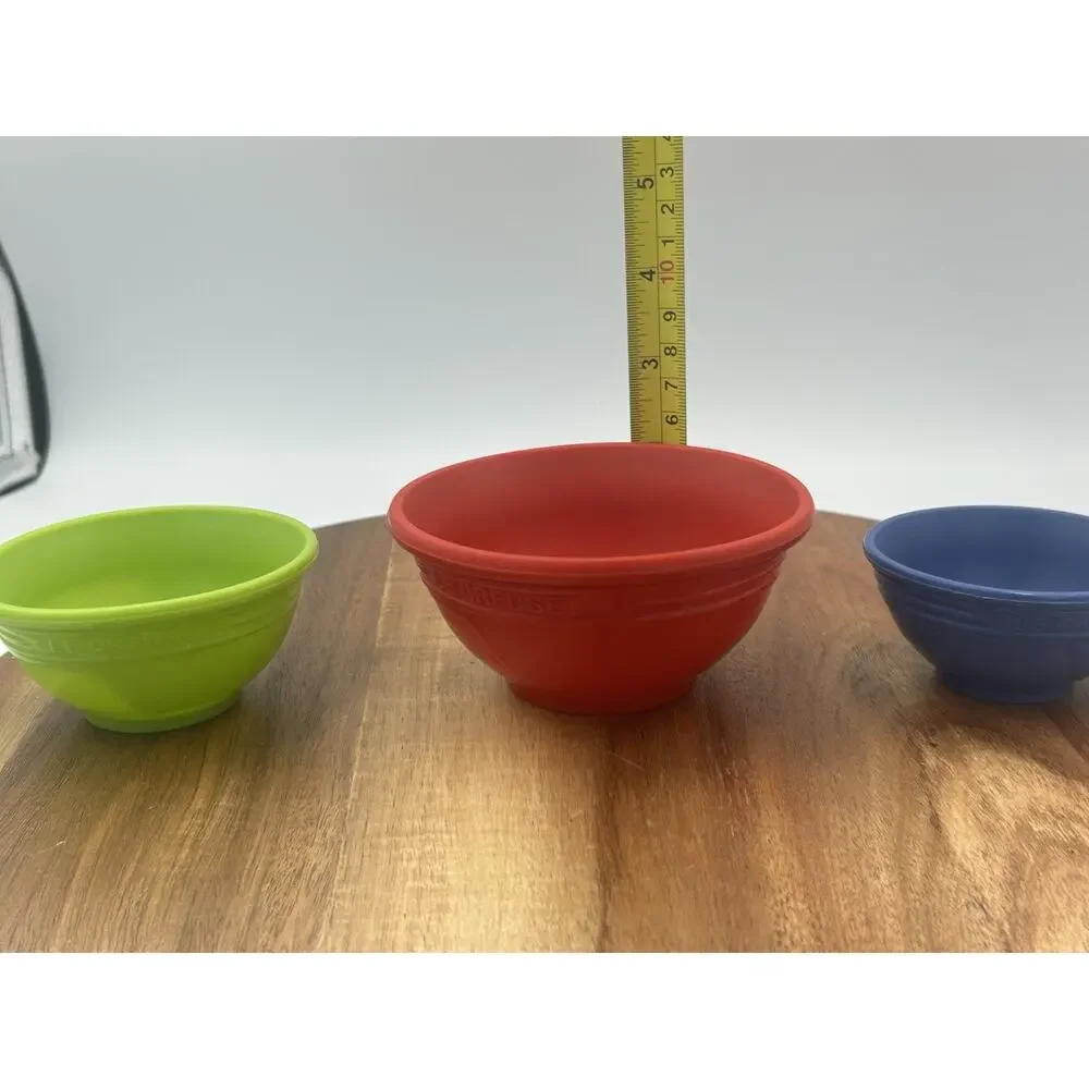 Le Creuset Silicone Nesting Prep Bowl Set 3 Red Green Blue Small Measuring Bowls
